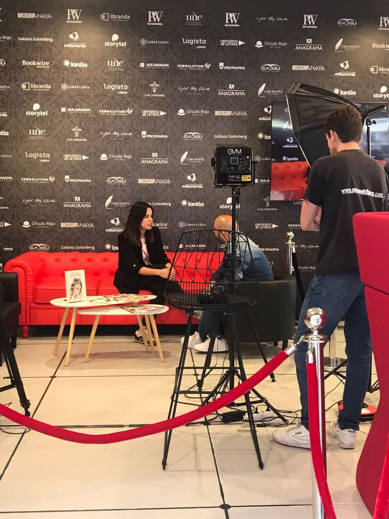 Charlamos con Elvira Rodríguez (@compartiendomacarrones), la chica que está conquistando Instagram con sus reflexiones de treintañera