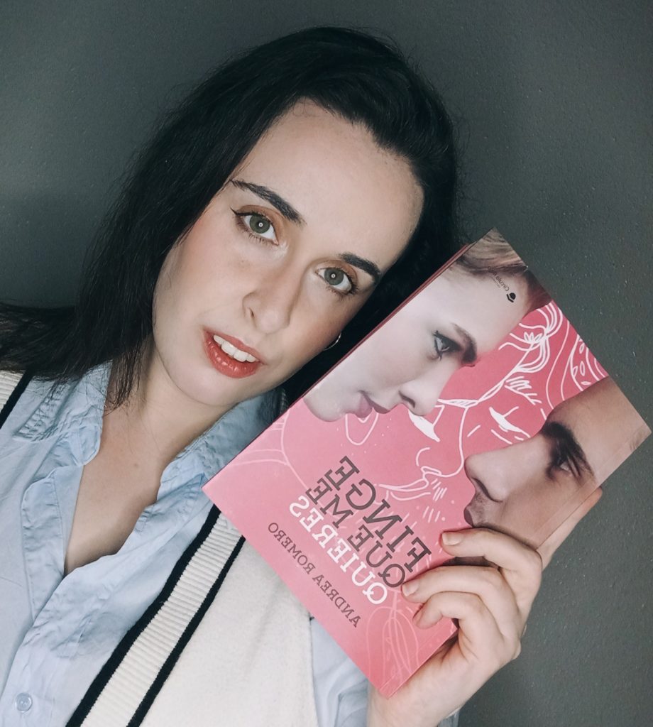 Disponible a la venta «Finge Que Me Quieres» de Andrea Díaz Romero