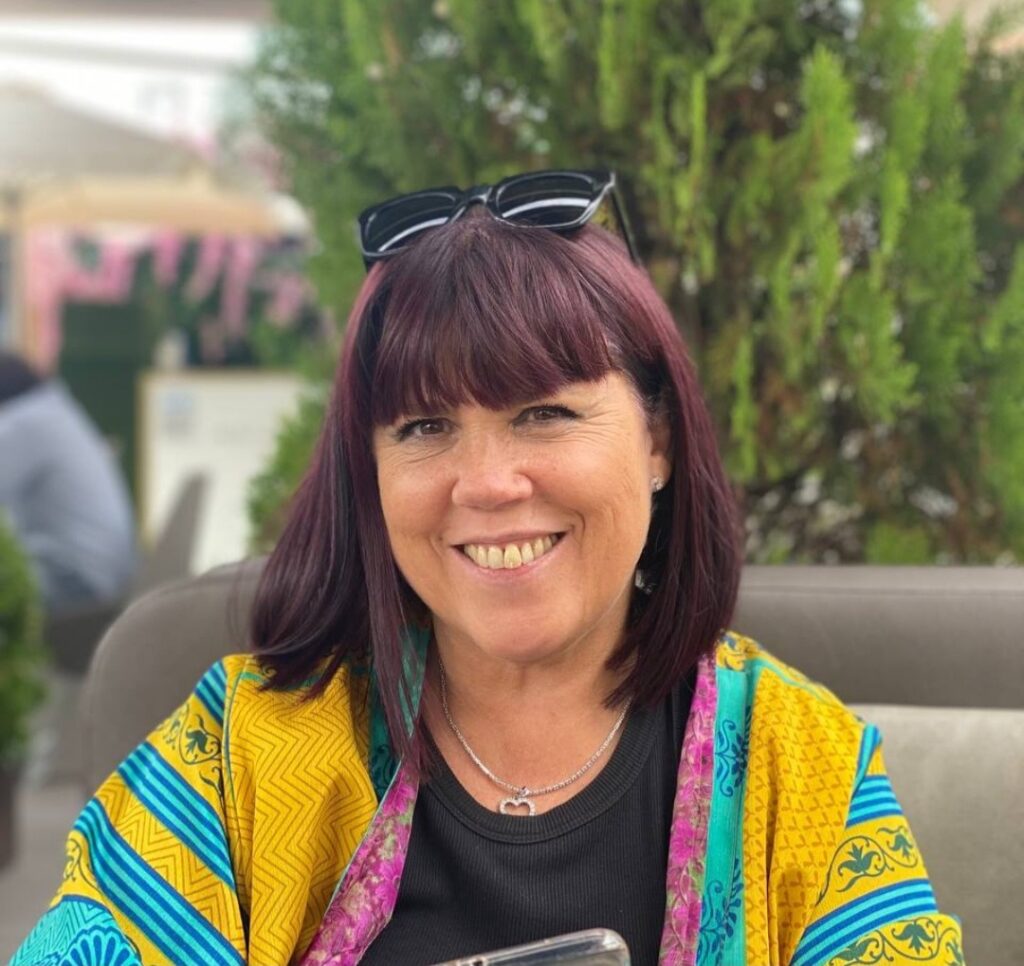 Conocemos en profundidad a la autora Librada Olivares