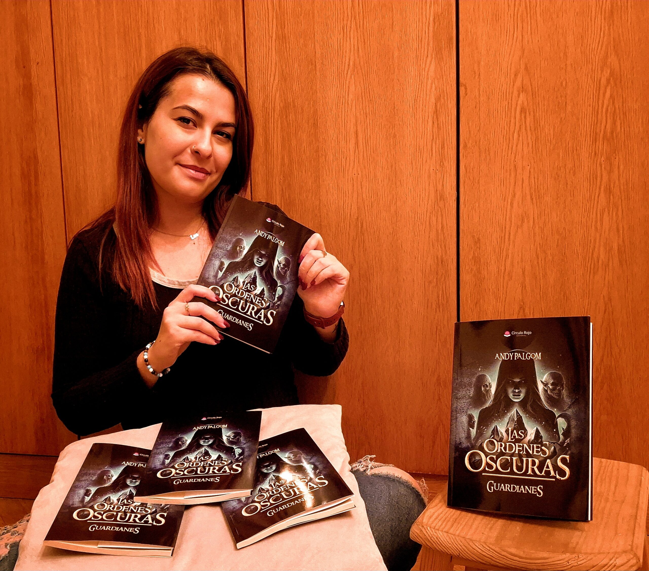 “Las Órdenes Oscuras: Guardianes», el debut literario que reinventa la fantasía juvenil.