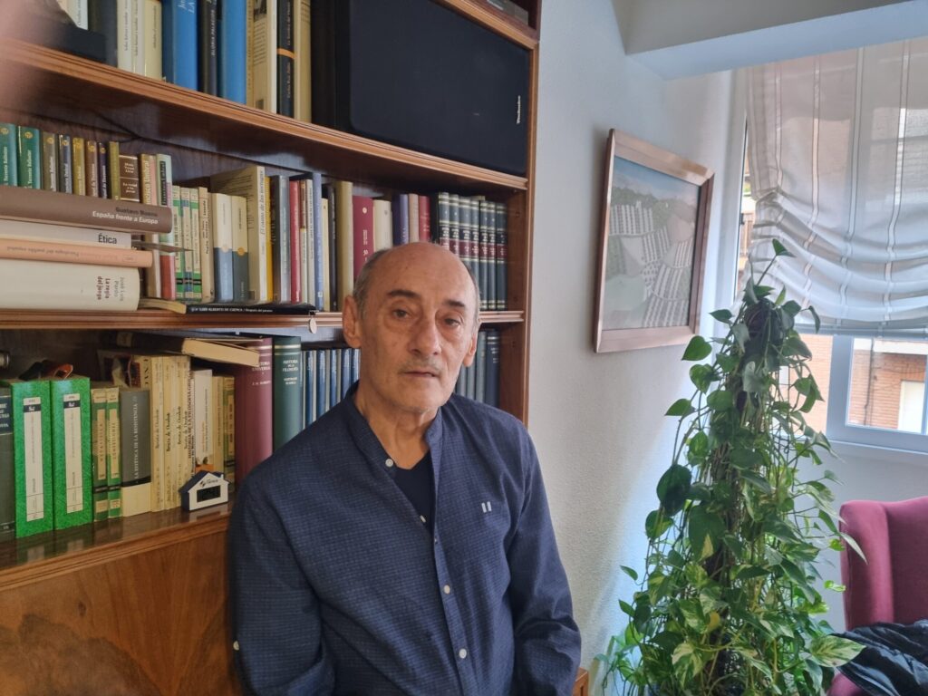 Manuel Moral Roca publica ‘Invernal’, un poemario con el que ofrece a sus lectores “el aliento para seguir viviendo la realidad”.