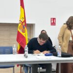 Juan Bandera Guerrero sacude el panorama literario con su debut: «Celdas sin barrotes».